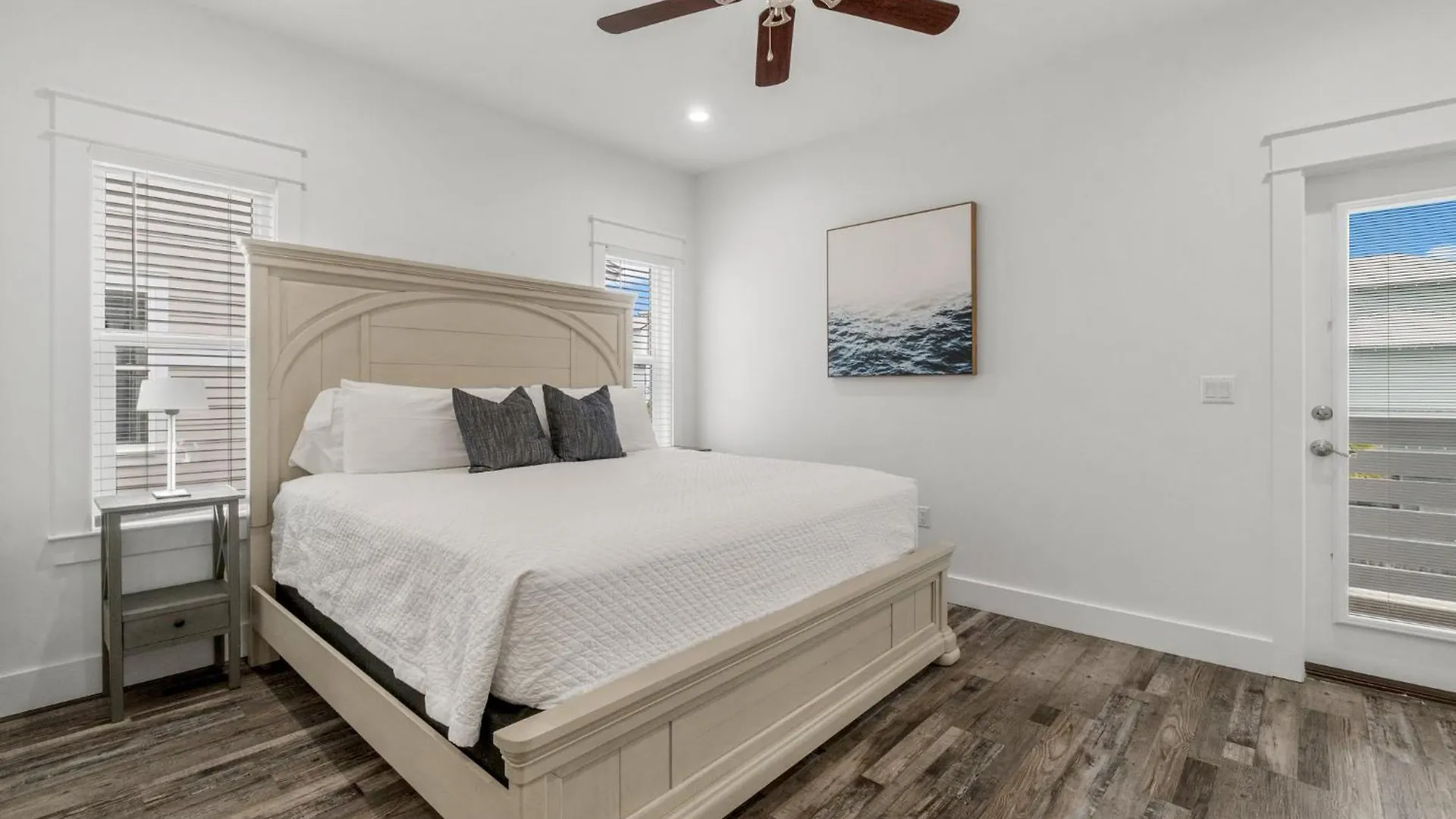 The Sand Emperor With Jetted Pool And Game Room Destin Holiday home